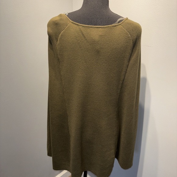 Chico's Poncho S/M Olive Green Gold Button Embellishment Ribbed Lagenlook Luxury - Picture 4 of 9